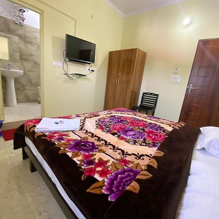 Hotel Govind Palace Ришикеш Экстерьер фото