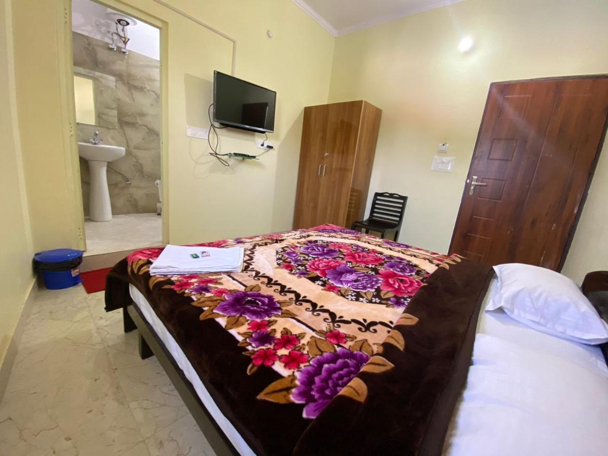 Hotel Govind Palace Ришикеш Экстерьер фото