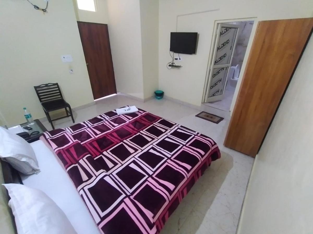 Hotel Govind Palace Ришикеш Экстерьер фото